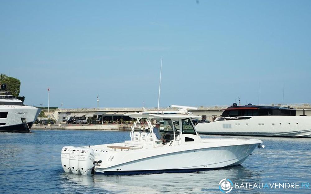 Boston Whaler 370 Outrage photo 4