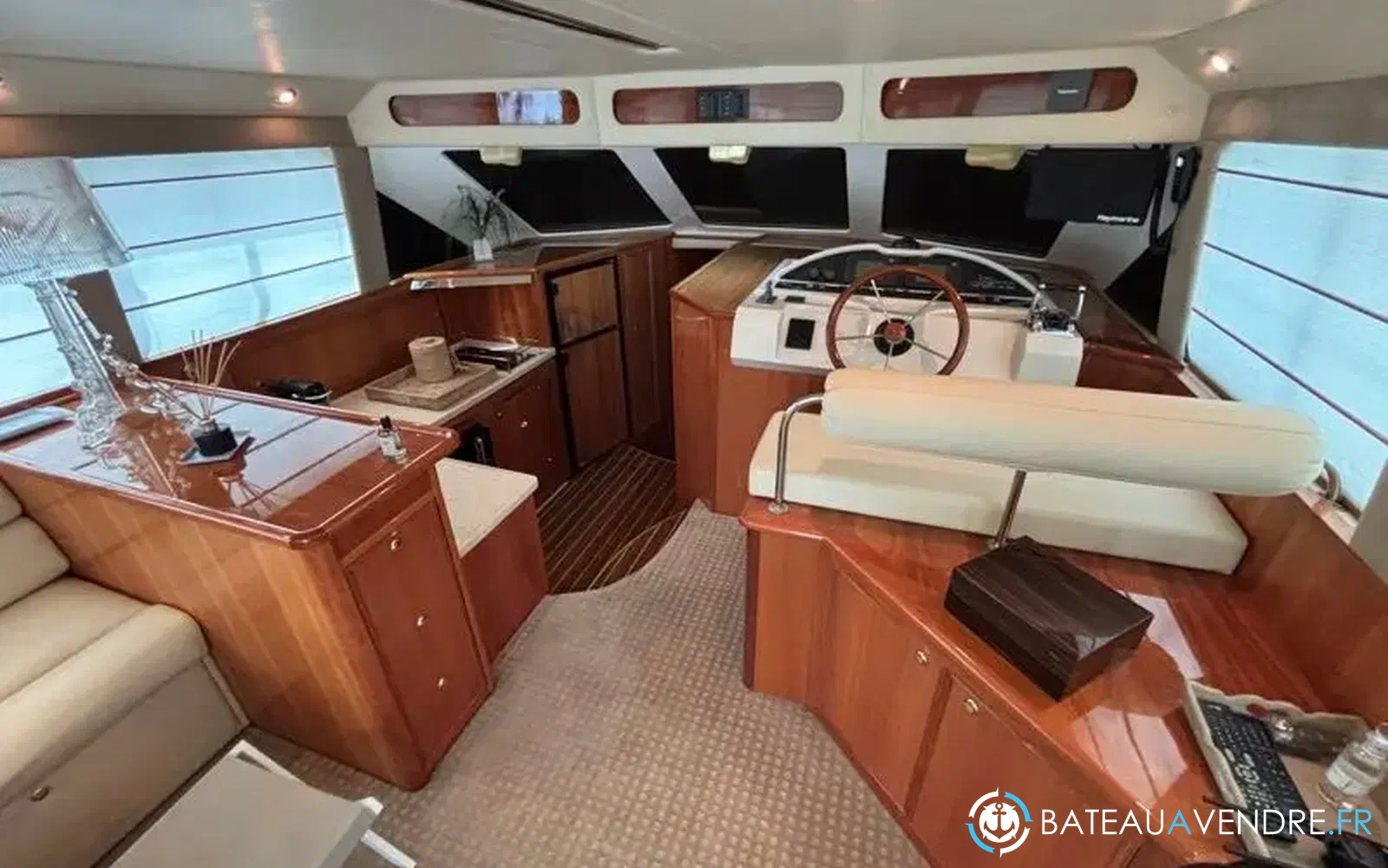 slider 18 Riviera 51 Flybridge