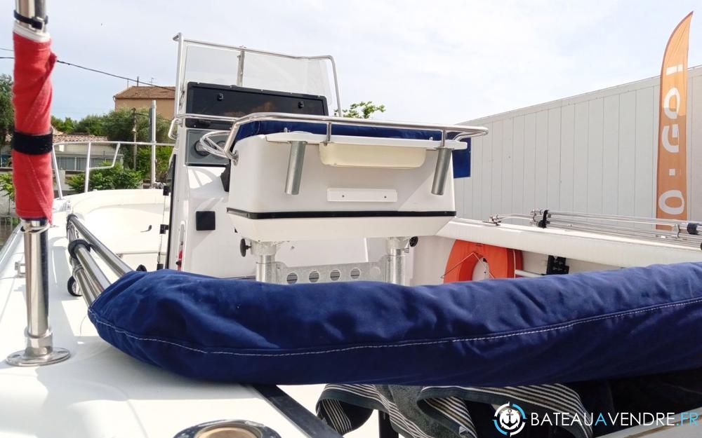 Boston Whaler  24 Outrage  photo 5