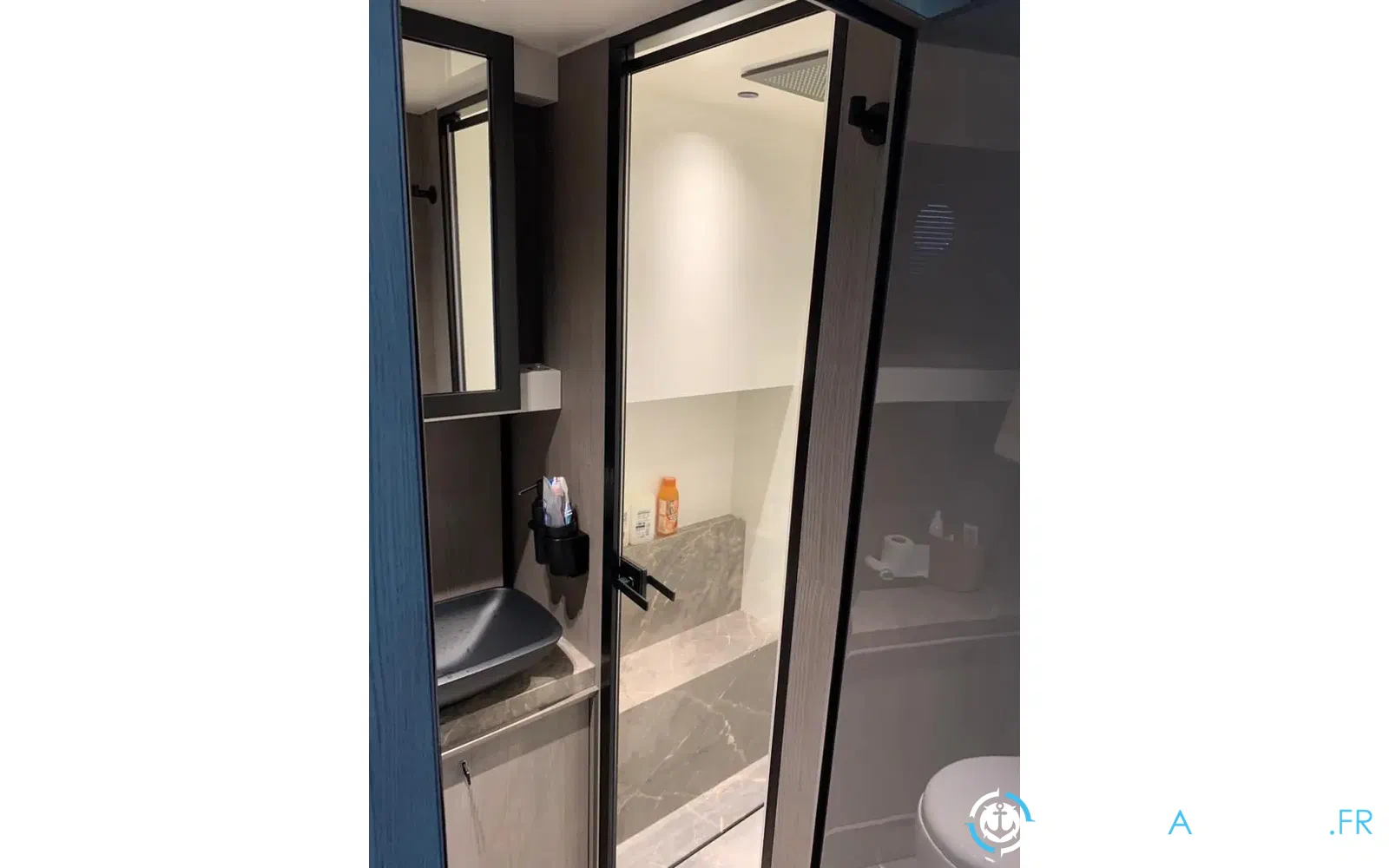 slider 8 Cranchi A46 Luxury Tender