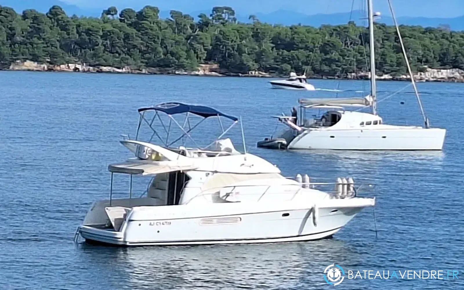 slider 1 Prestige Yachts 36 Fly