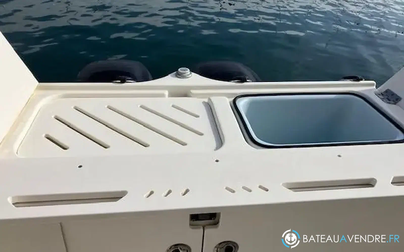 slider 7 Quicksilver Activ 905 Pilothouse