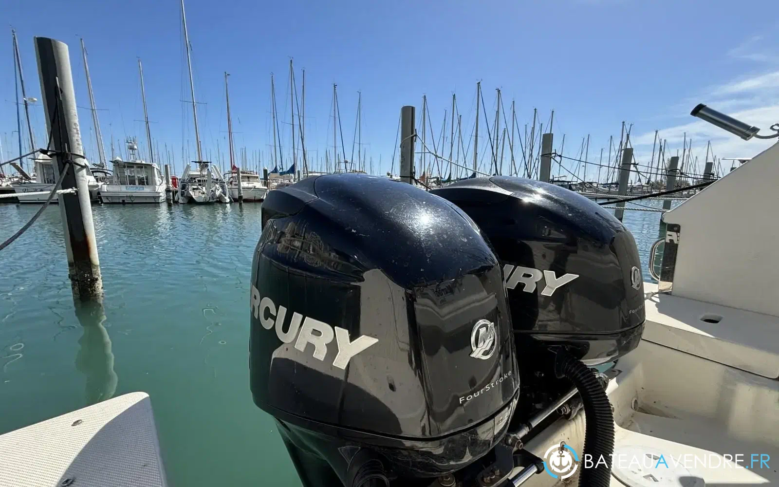 slider 26 Quicksilver Activ 905 Pilothouse