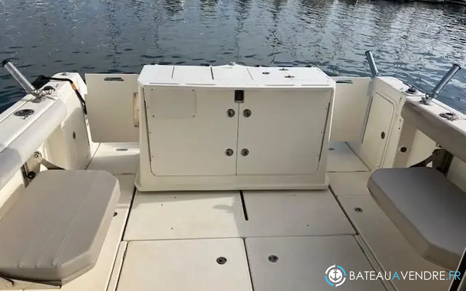 slider 3 Quicksilver Activ 905 Pilothouse