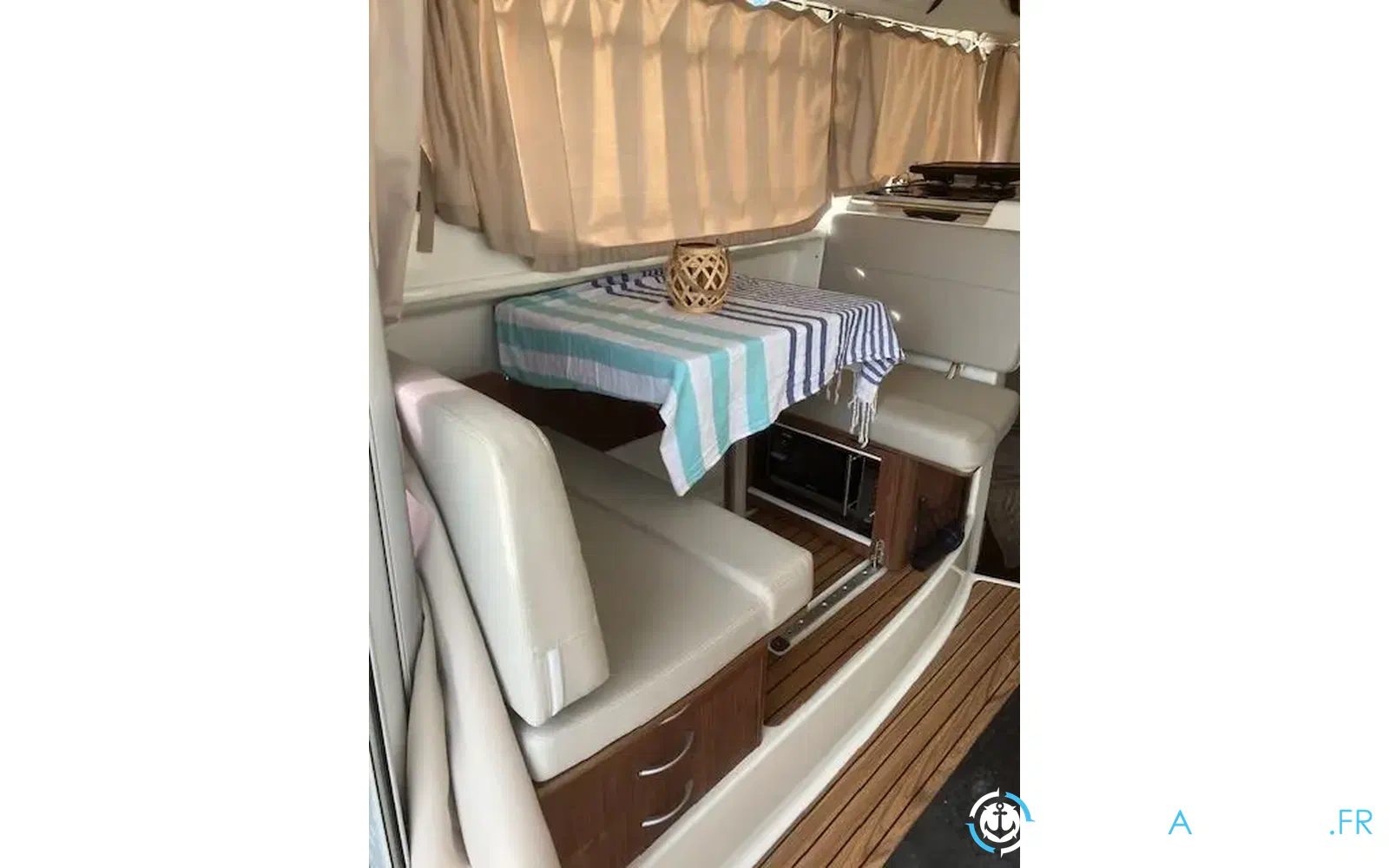slider 10 Quicksilver Activ 905 Pilothouse