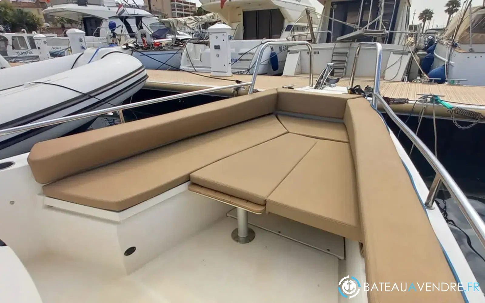 slider 4 Axopar 28 T Top
