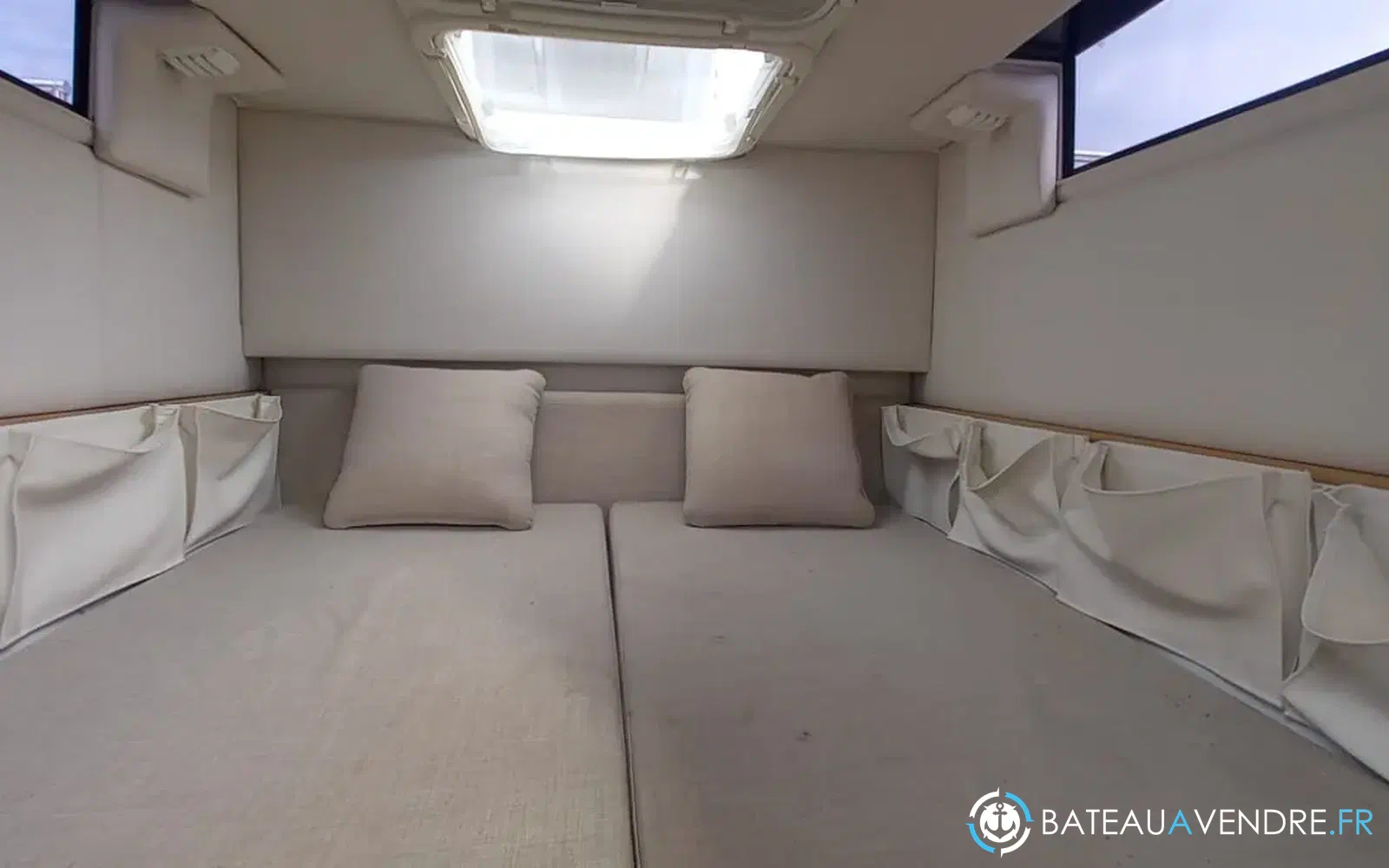 slider 6 Axopar 28 T Top