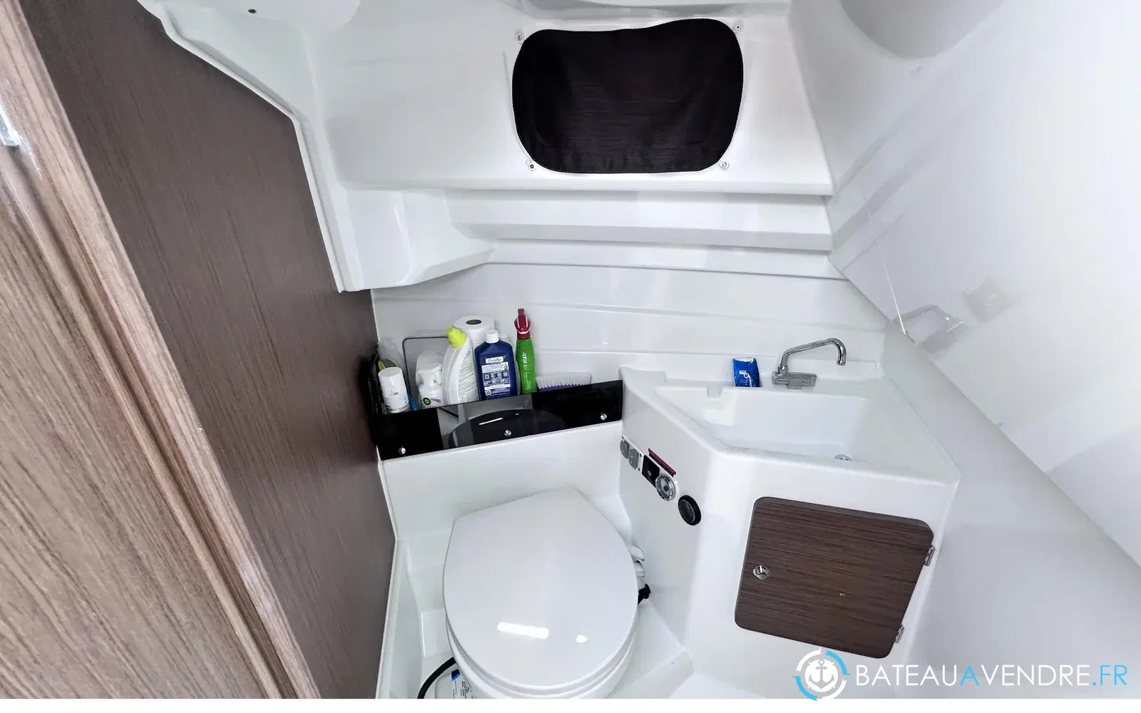 slider 11 Beneteau Antares 8 OB V2