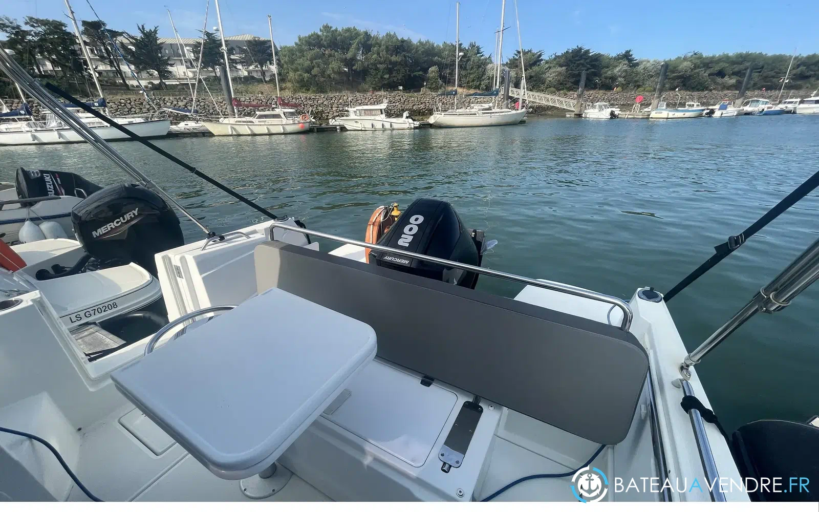slider 2 Beneteau Antares 8 OB V2
