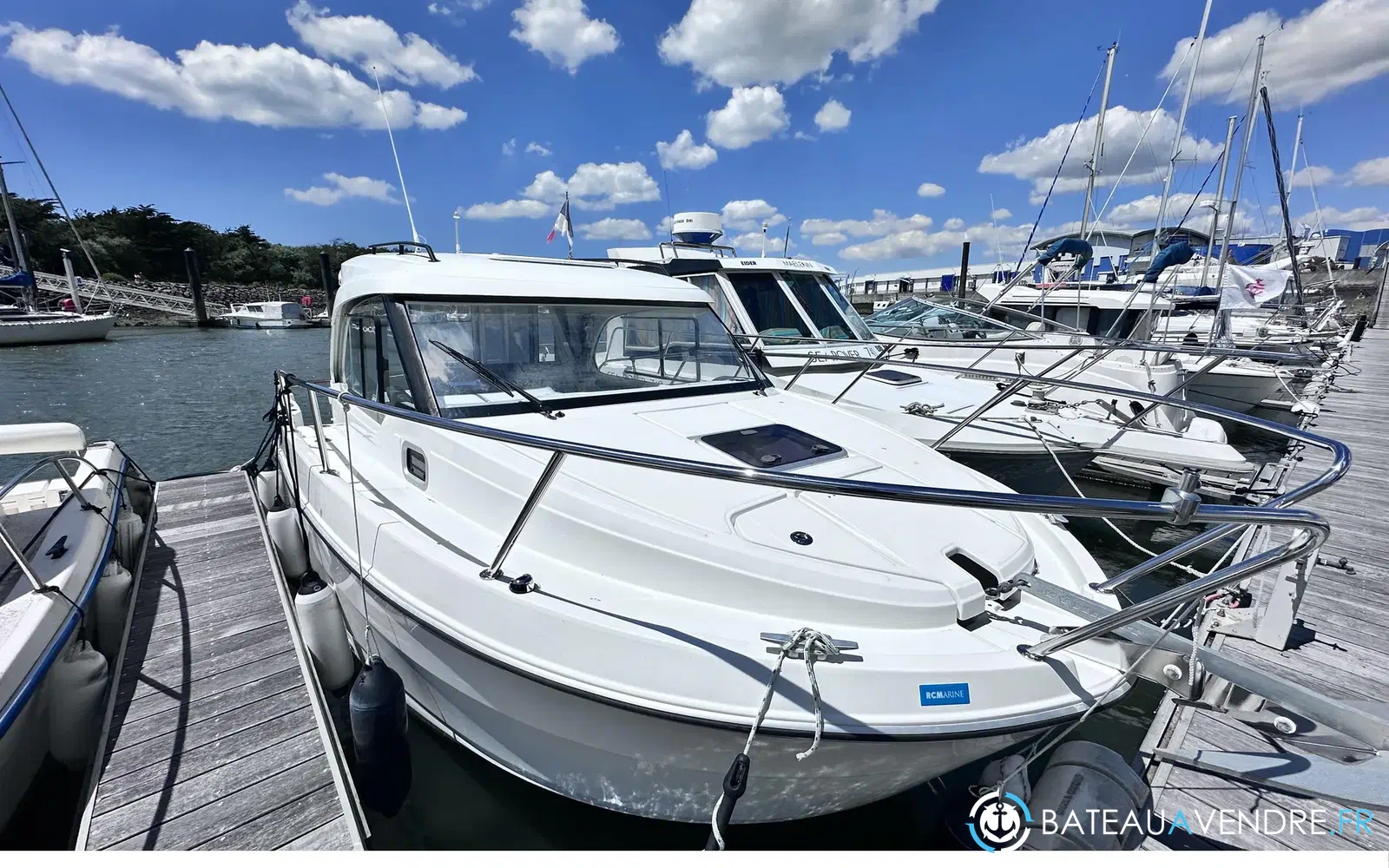 slider 5 Beneteau Antares 8 OB V2