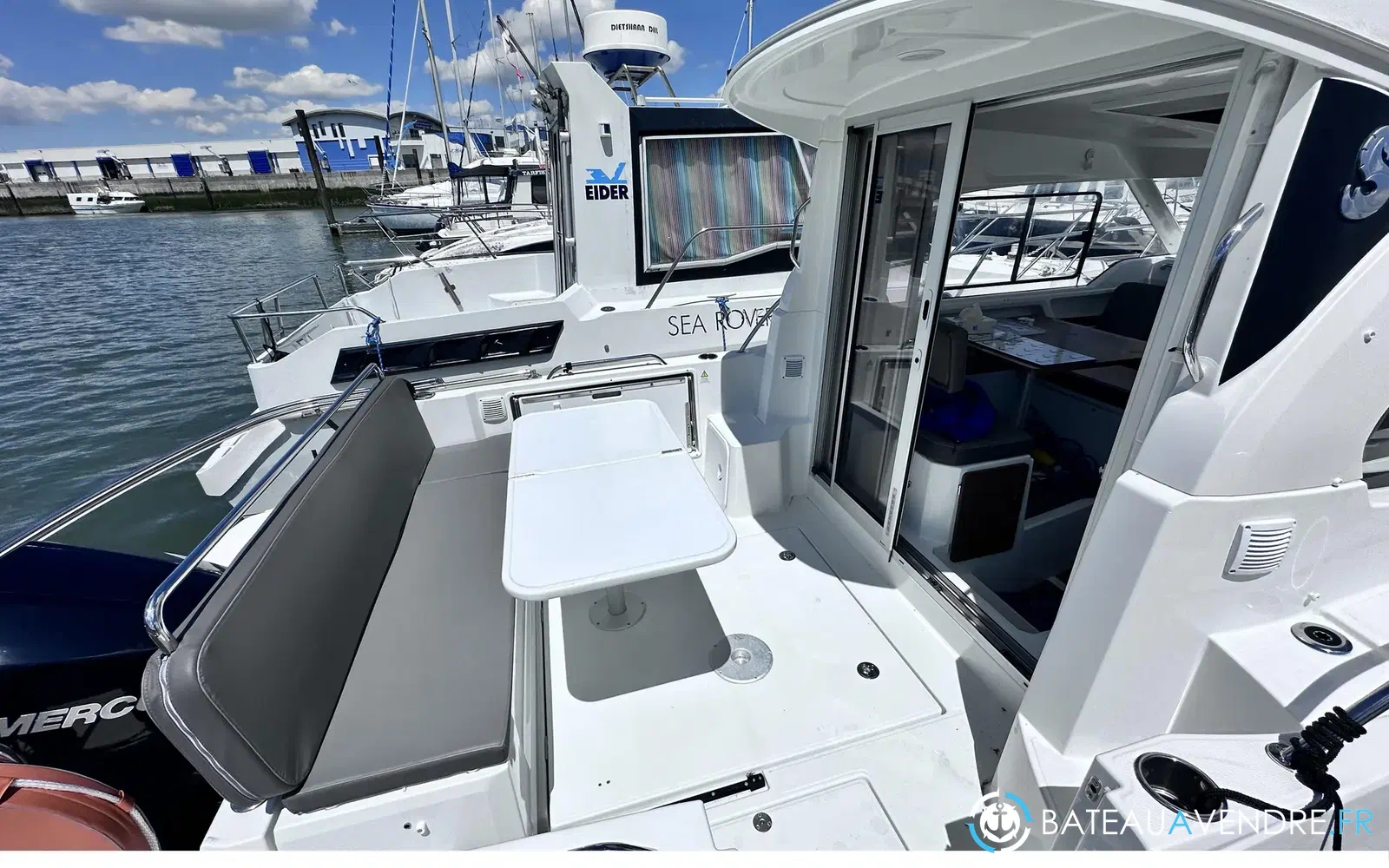 slider 7 Beneteau Antares 8 OB V2