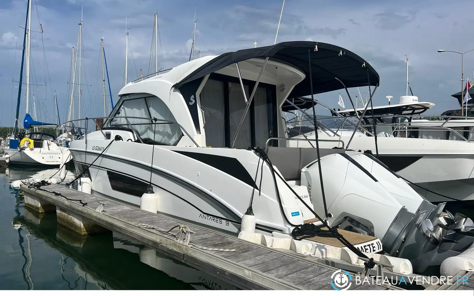 slider 0 Beneteau Antares 9 OB