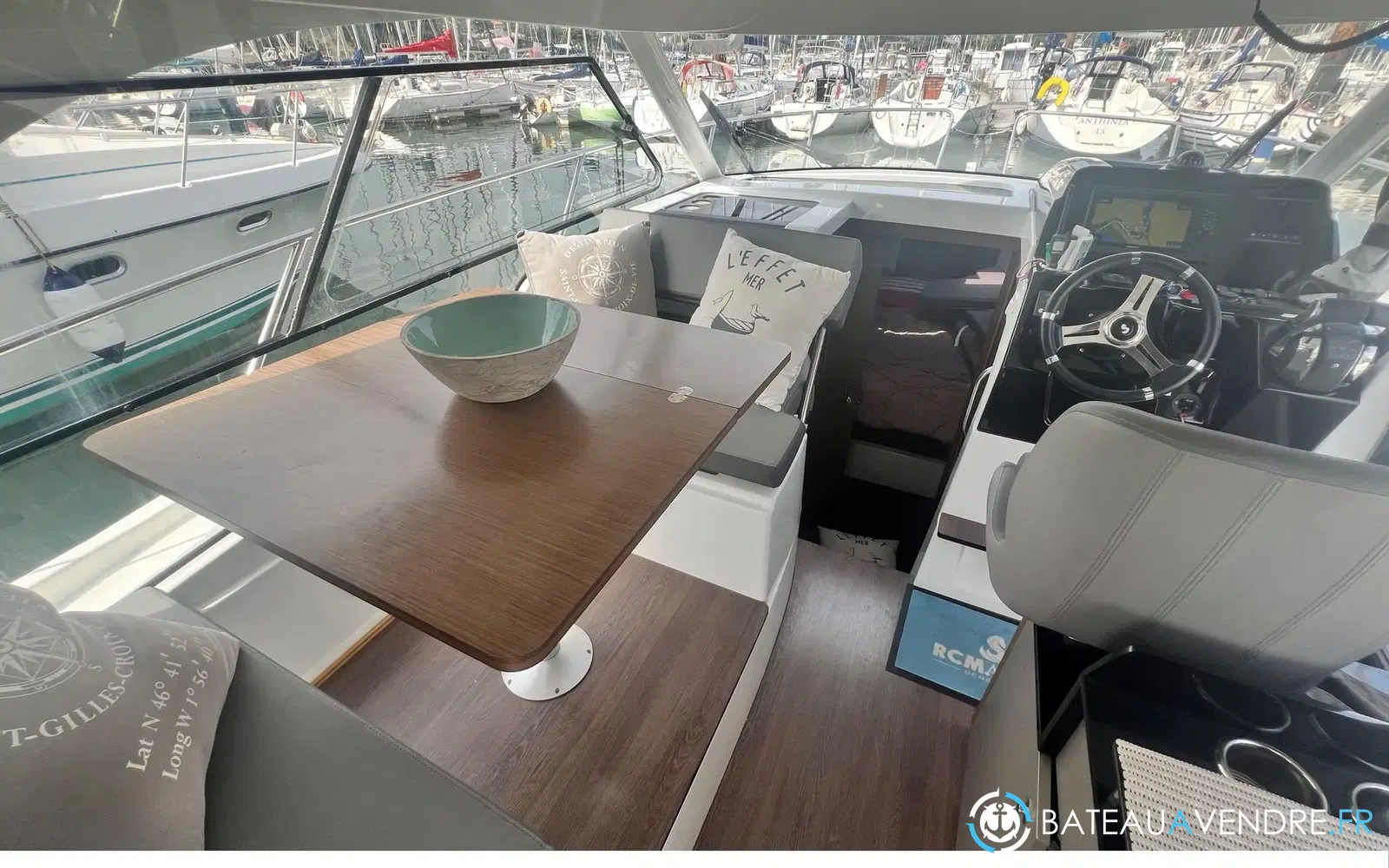 slider 2 Beneteau Antares 9 OB