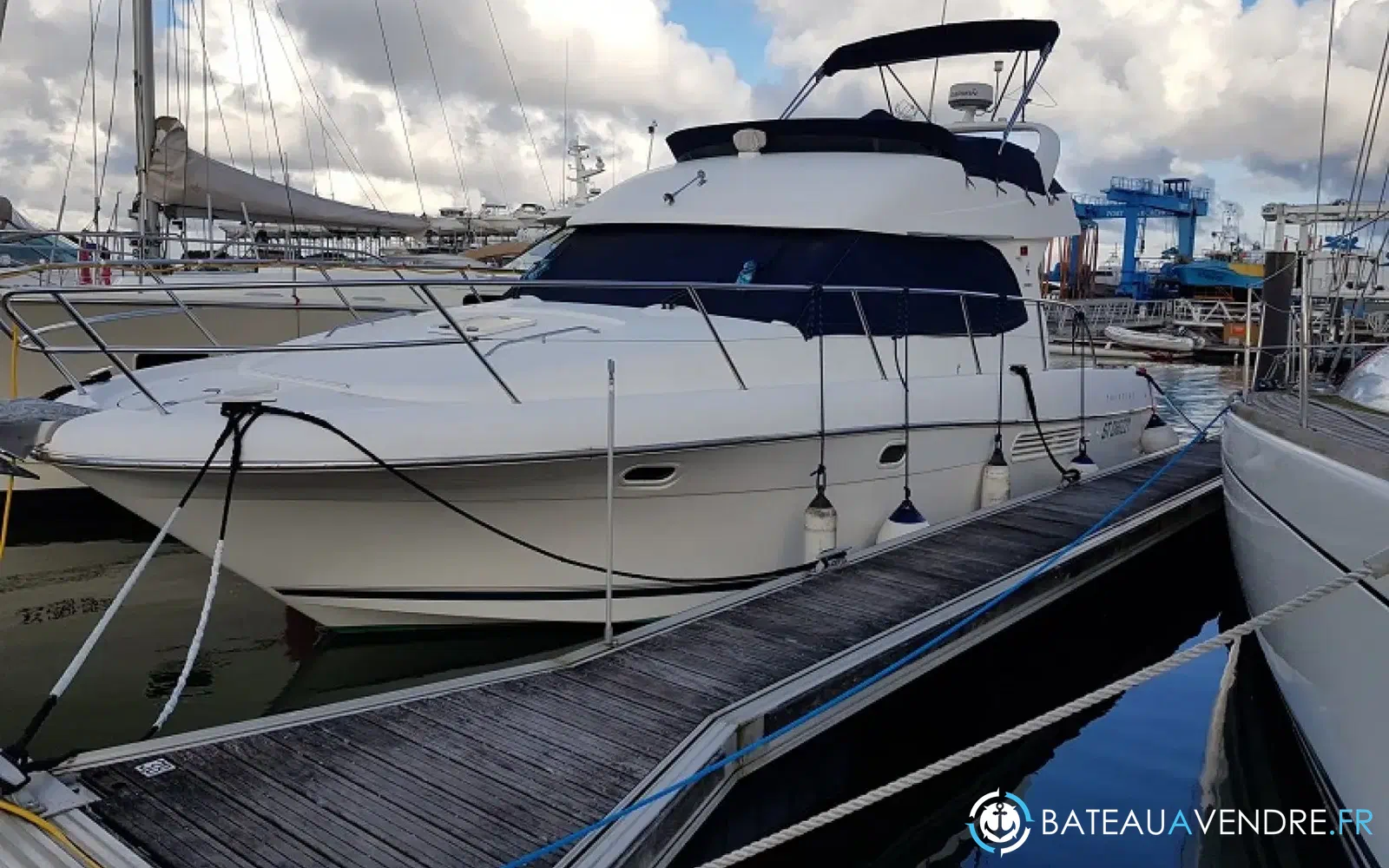 slider 7 Jeanneau Prestige 36 Fly