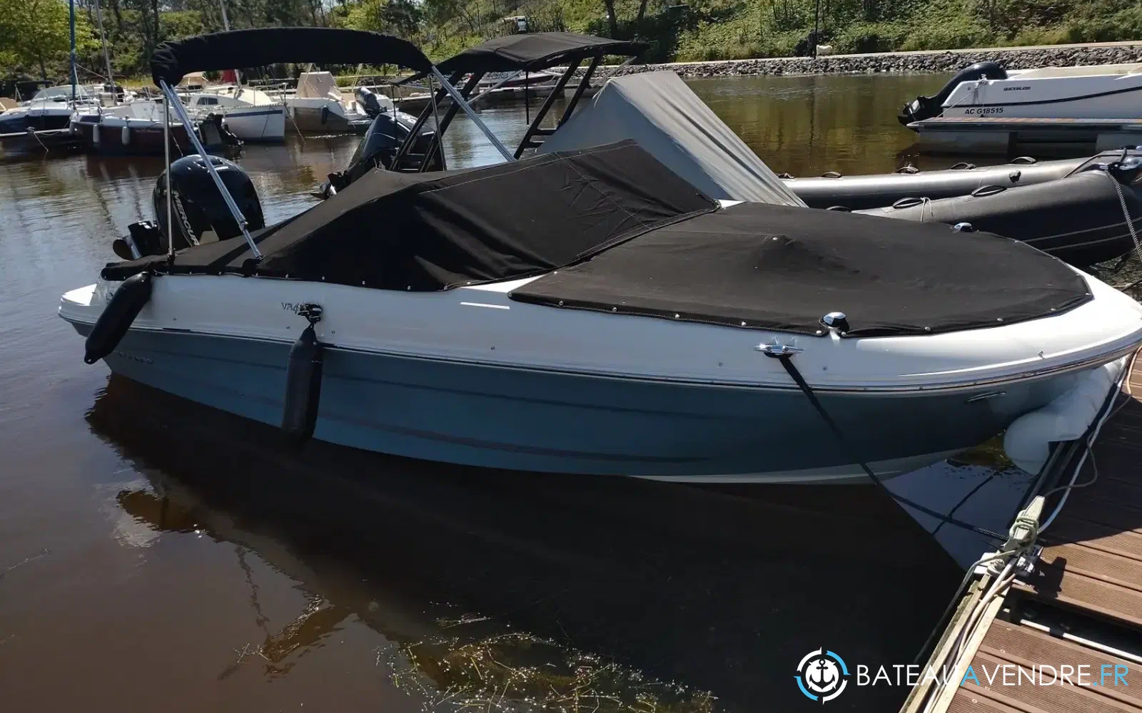 slider 0 Bayliner VR4 OB