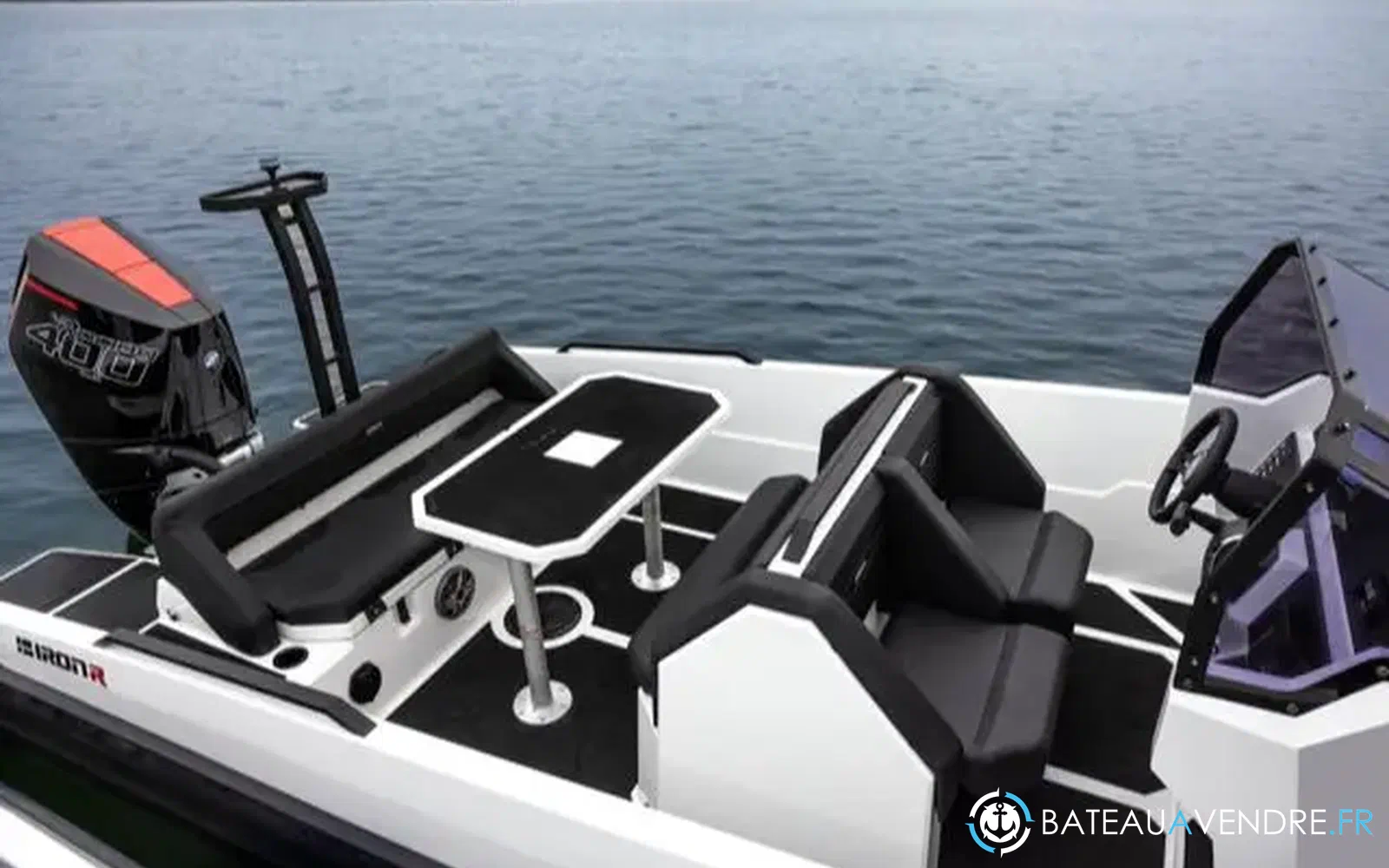 slider 5 Iron Boats 907
