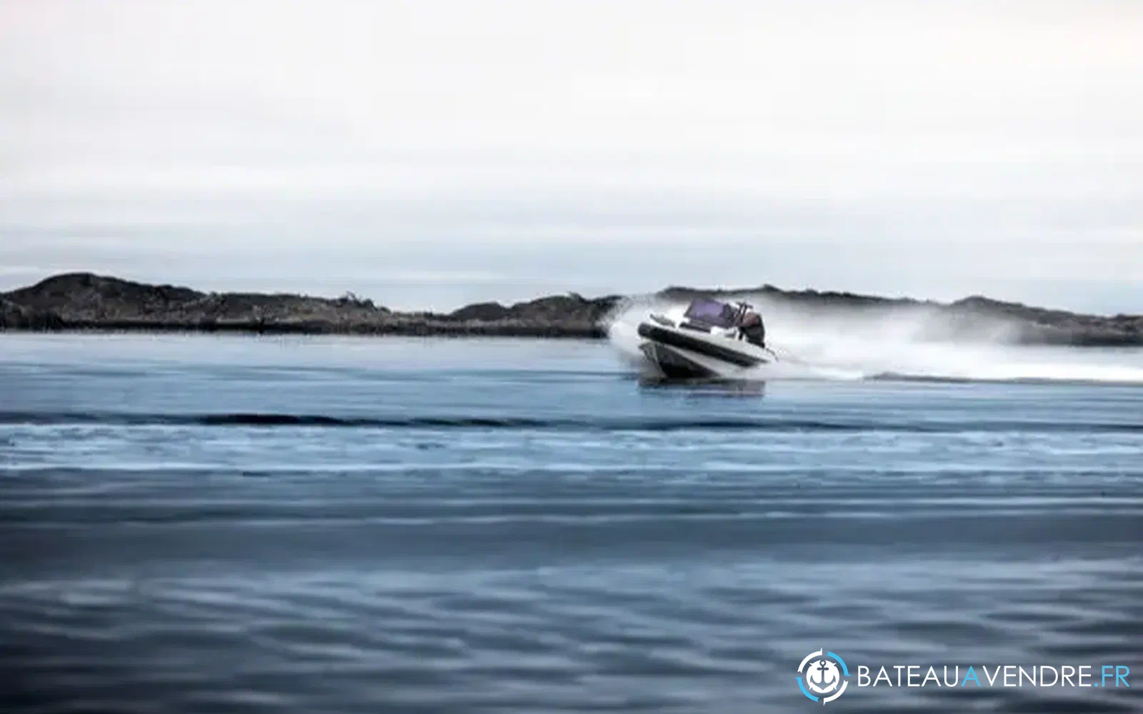 slider 3 Iron Boats 907