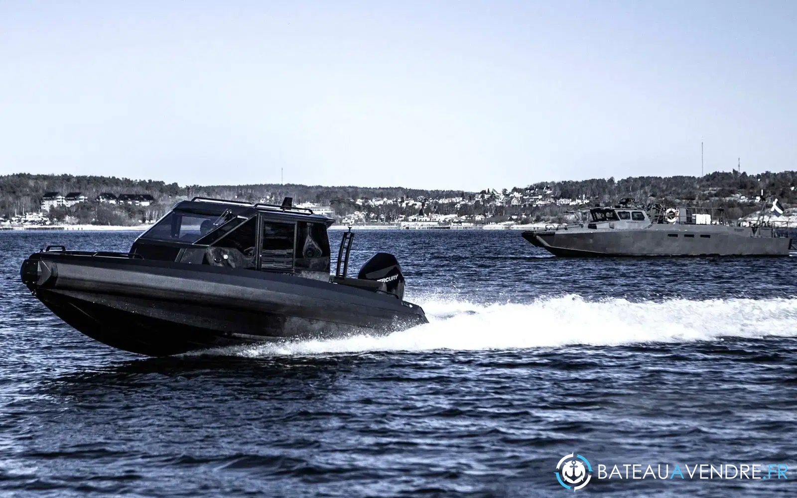 slider 6 Iron Boats 827 Coupe