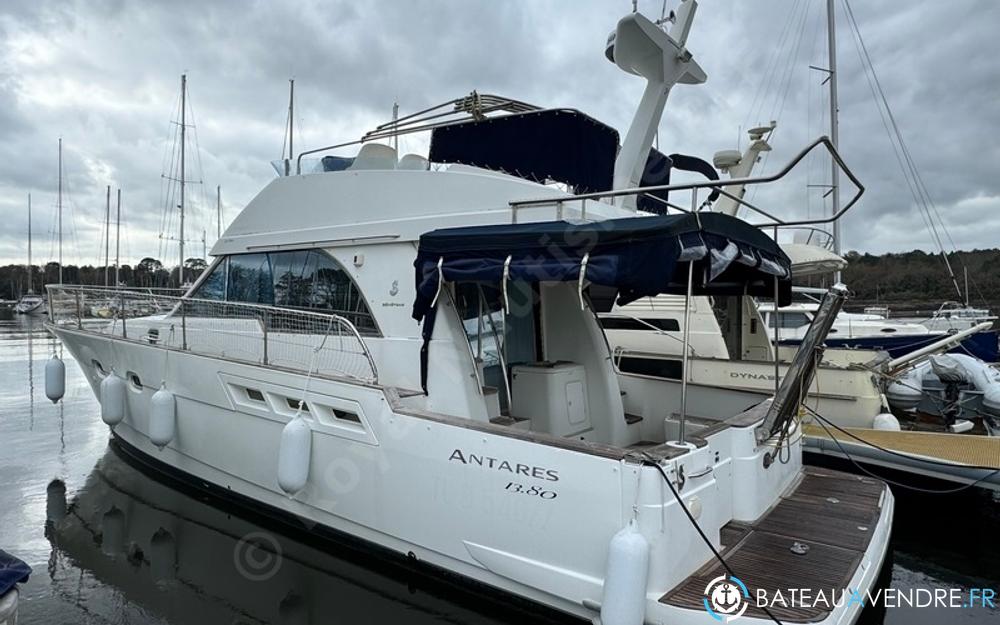 Beneteau Antares 13.80 photo 2