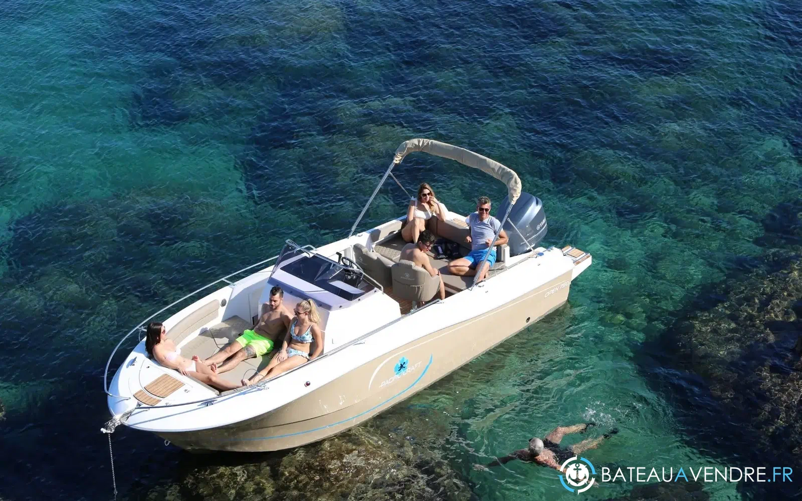 slider 0 Pacific Craft 750 Open