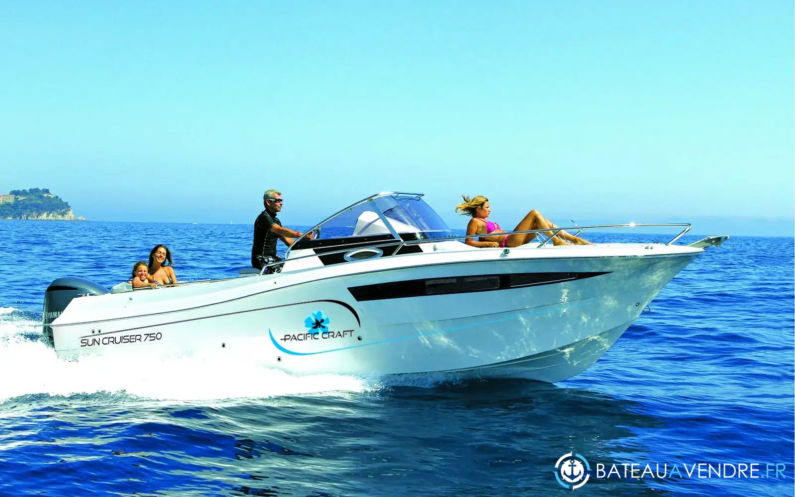 slider 0 Pacific Craft 750 SC