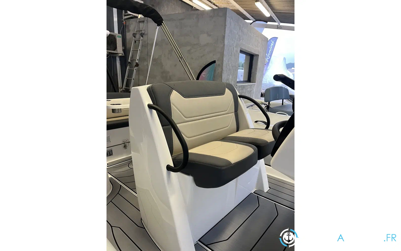 slider 3 Grand Golden Line G650
