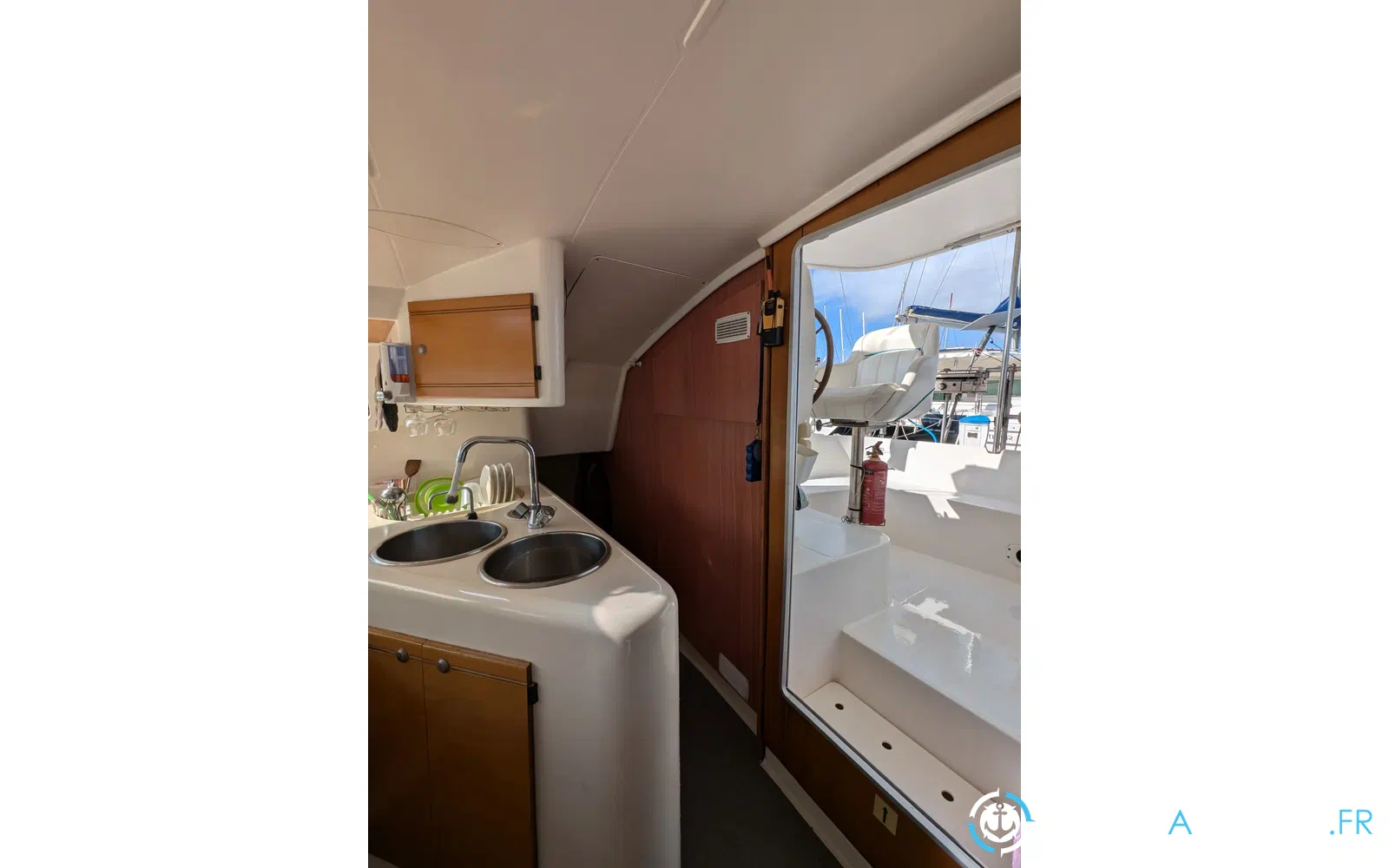 slider 29 Fountaine Pajot Athena 38