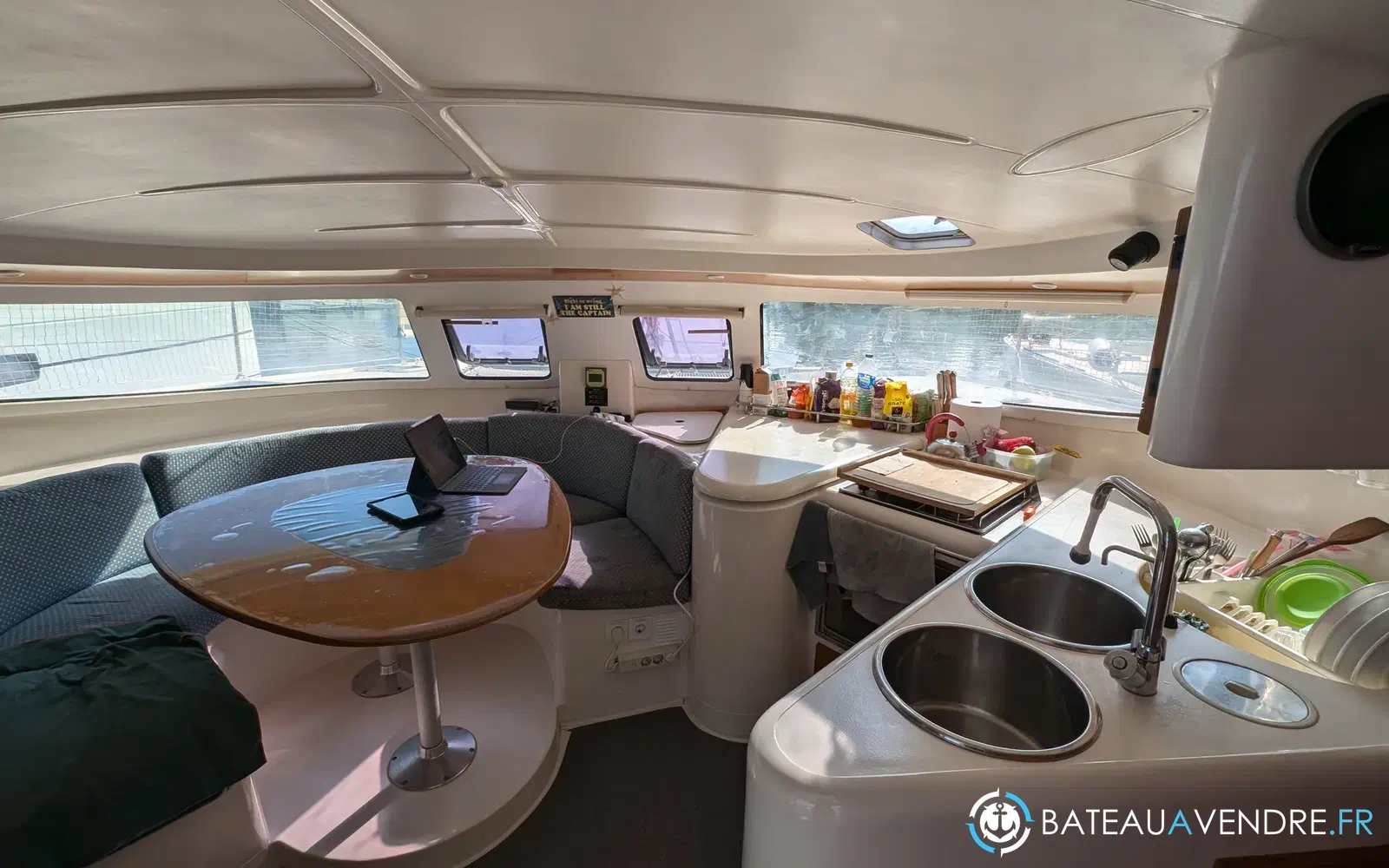 slider 30 Fountaine Pajot Athena 38