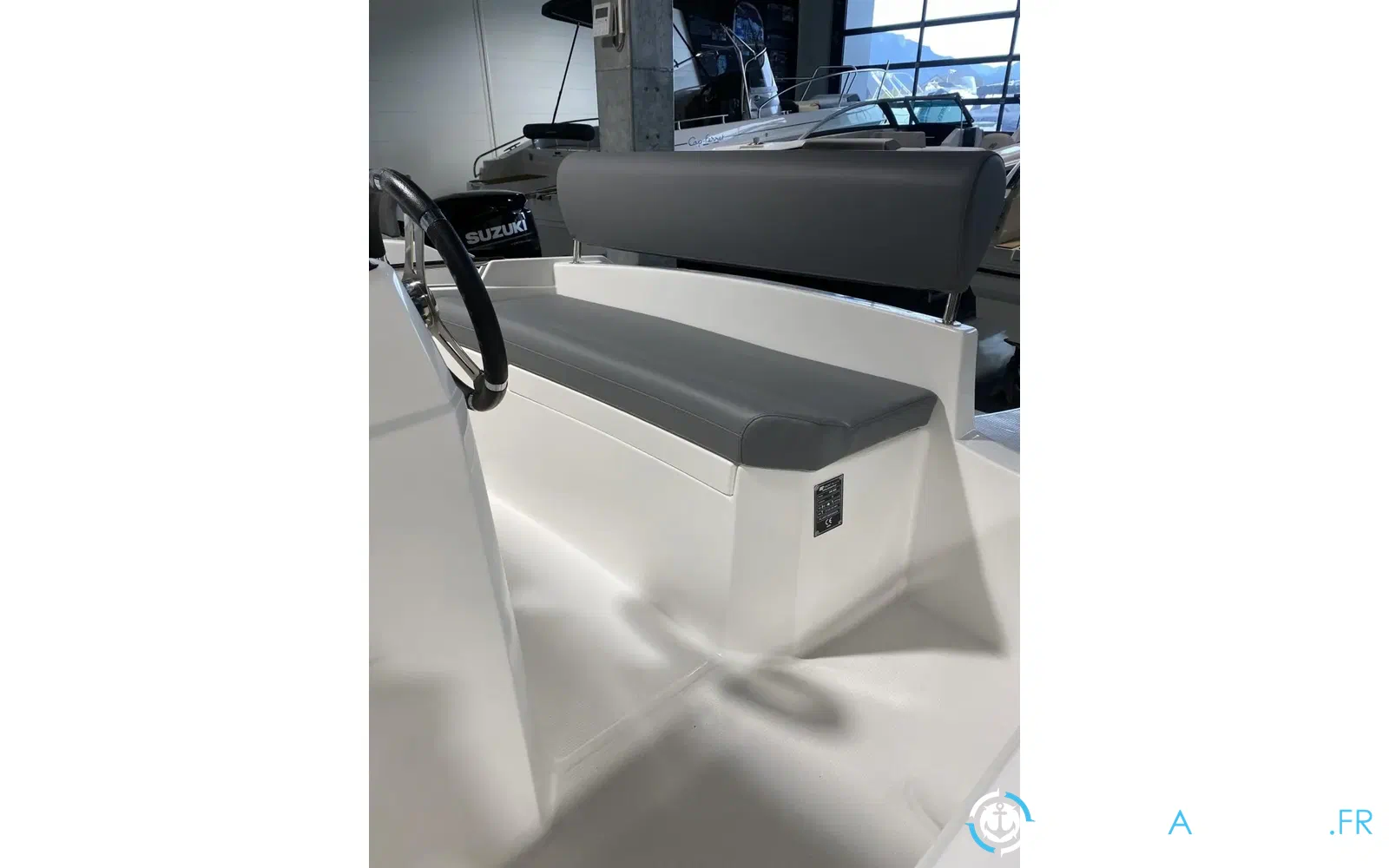 slider 3 Titanium 460 Open