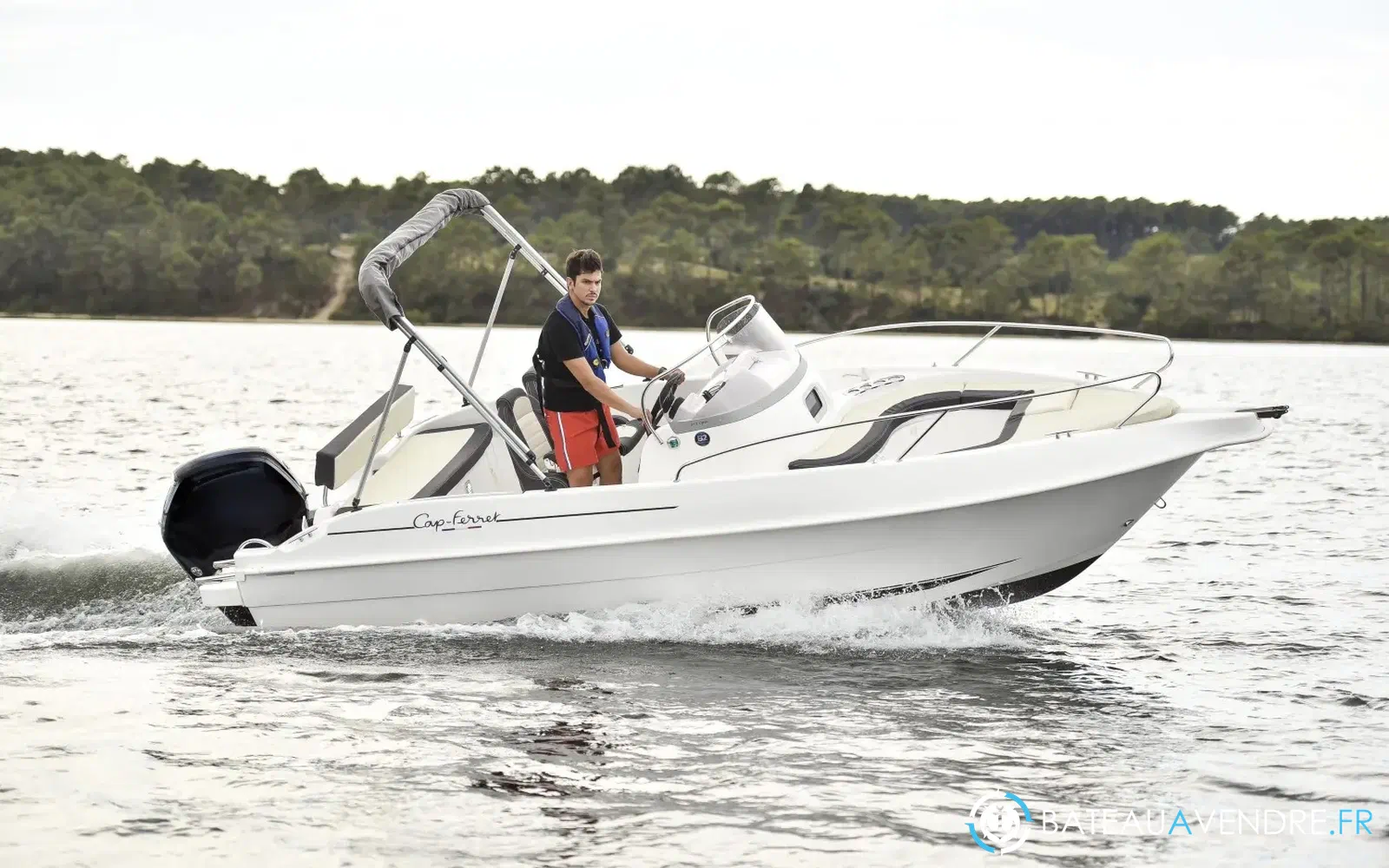 slider 0 B2 Marine Cap Ferret 572