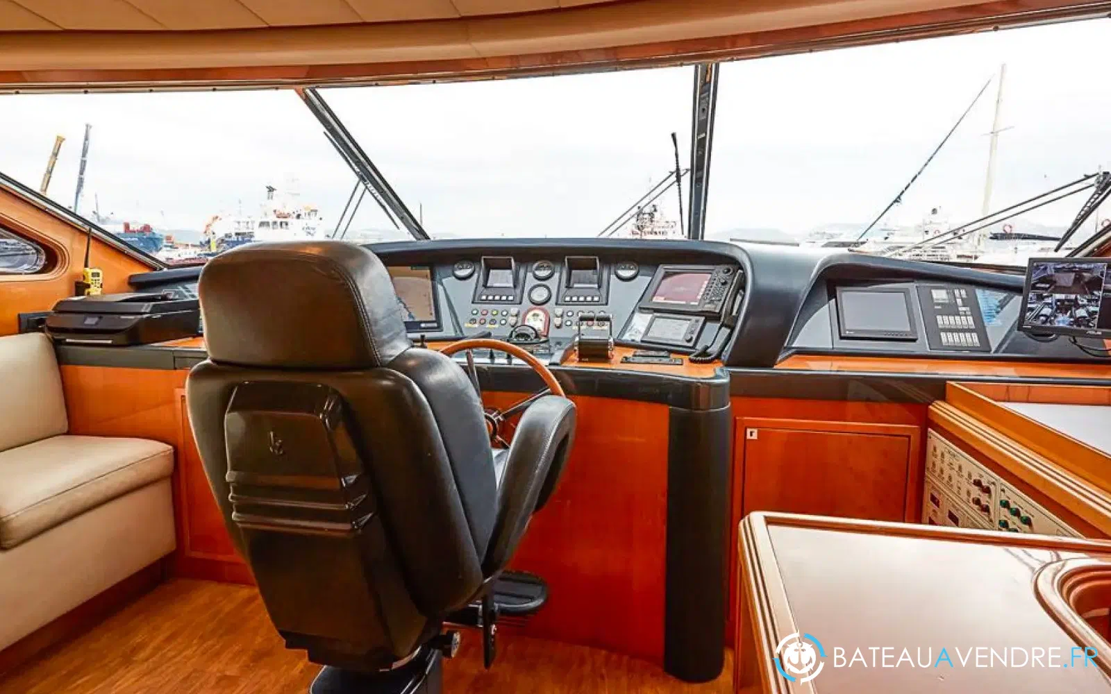 slider 7 Cantieri Navali Arno / Leopard 88