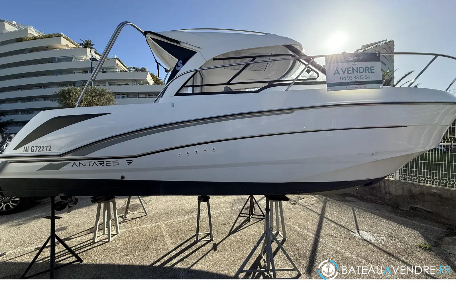 slider 0 Beneteau Antares 7 OB