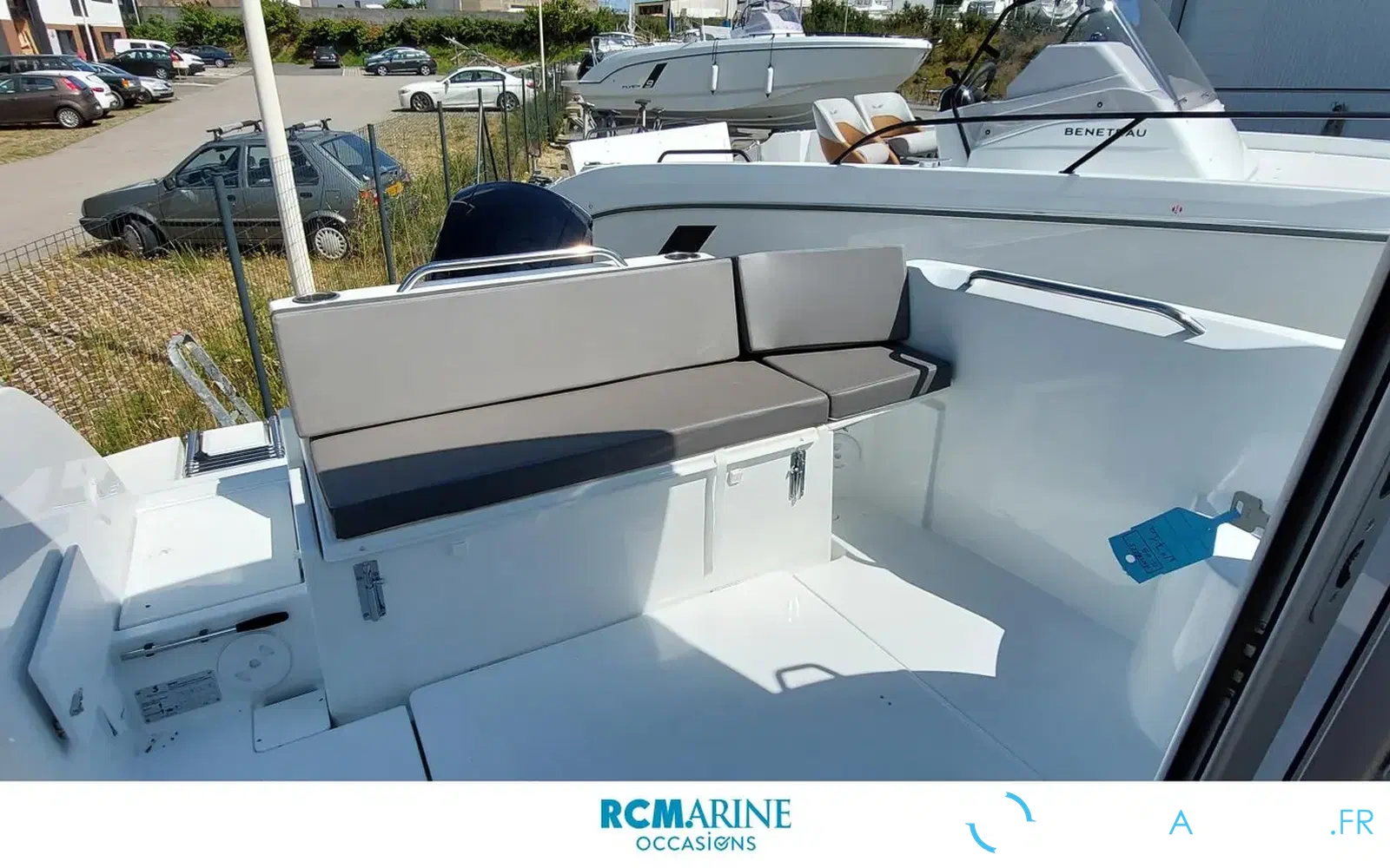slider 4 Beneteau Antares 7 OB