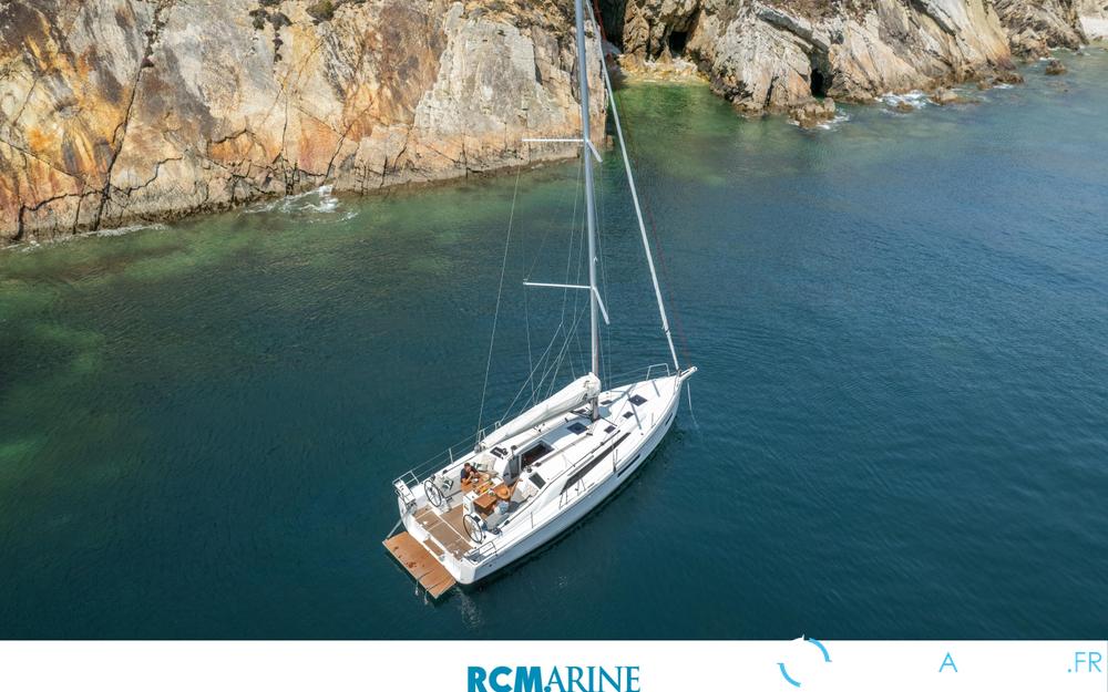 Beneteau Oceanis 37.1 photo 3