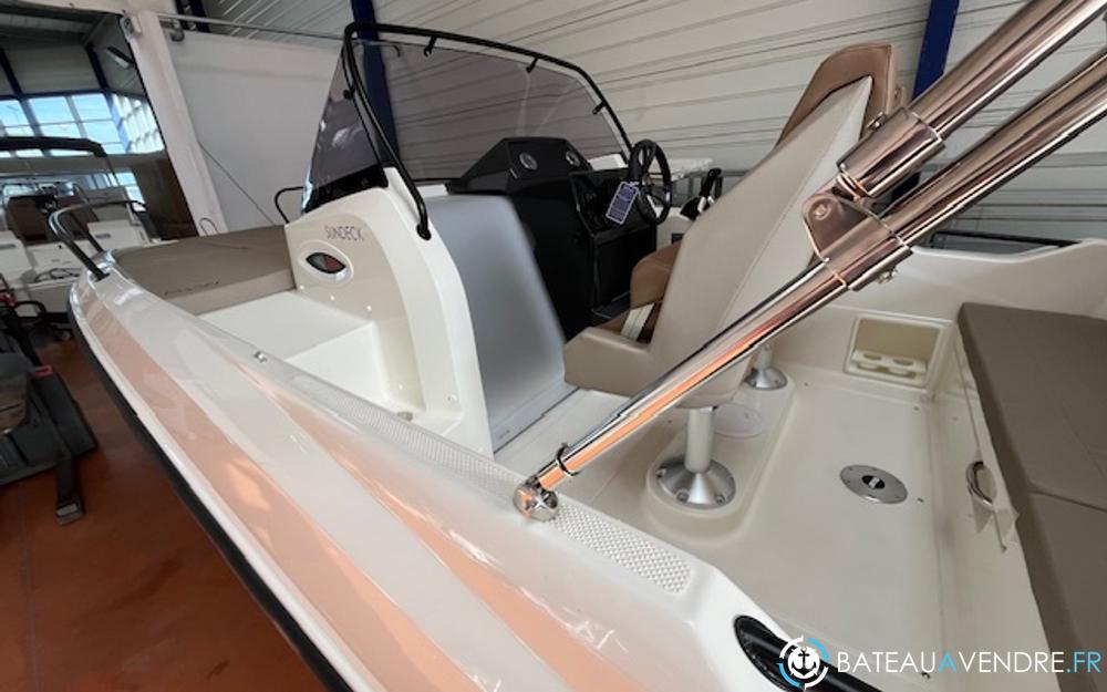 Quicksilver Activ 605 Sundeck photo 3