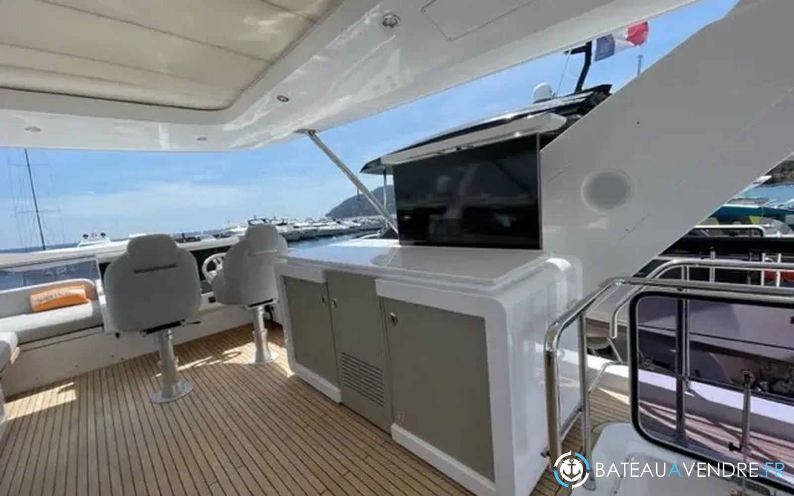 slider 9 Azimut 72 flybridge