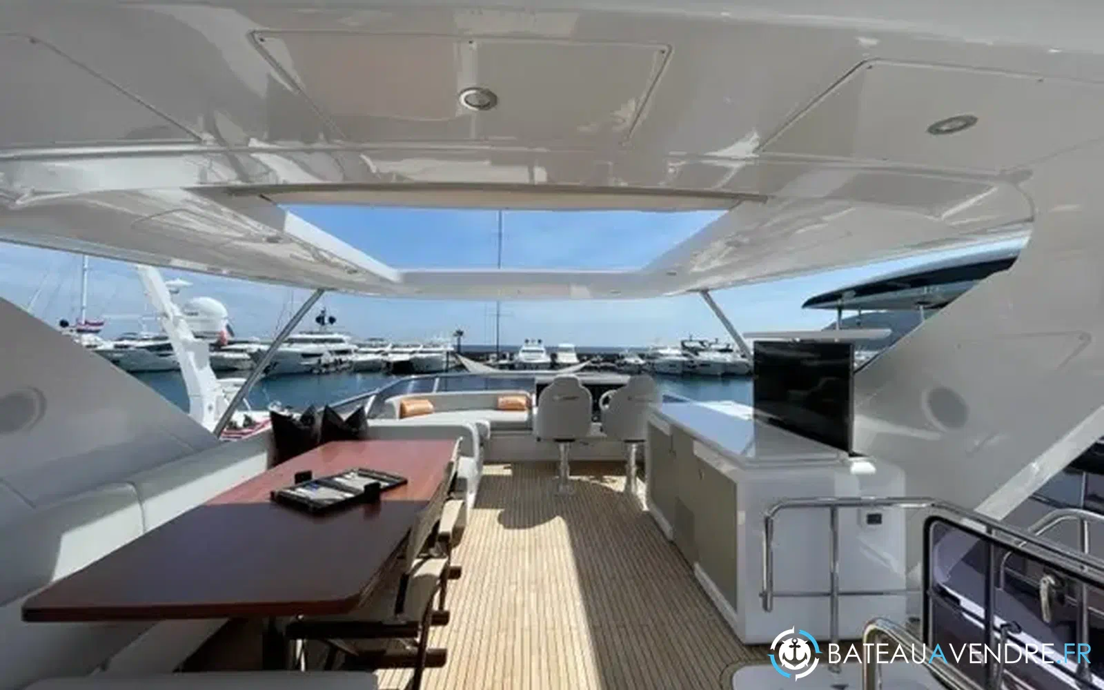 slider 11 Azimut 72 flybridge