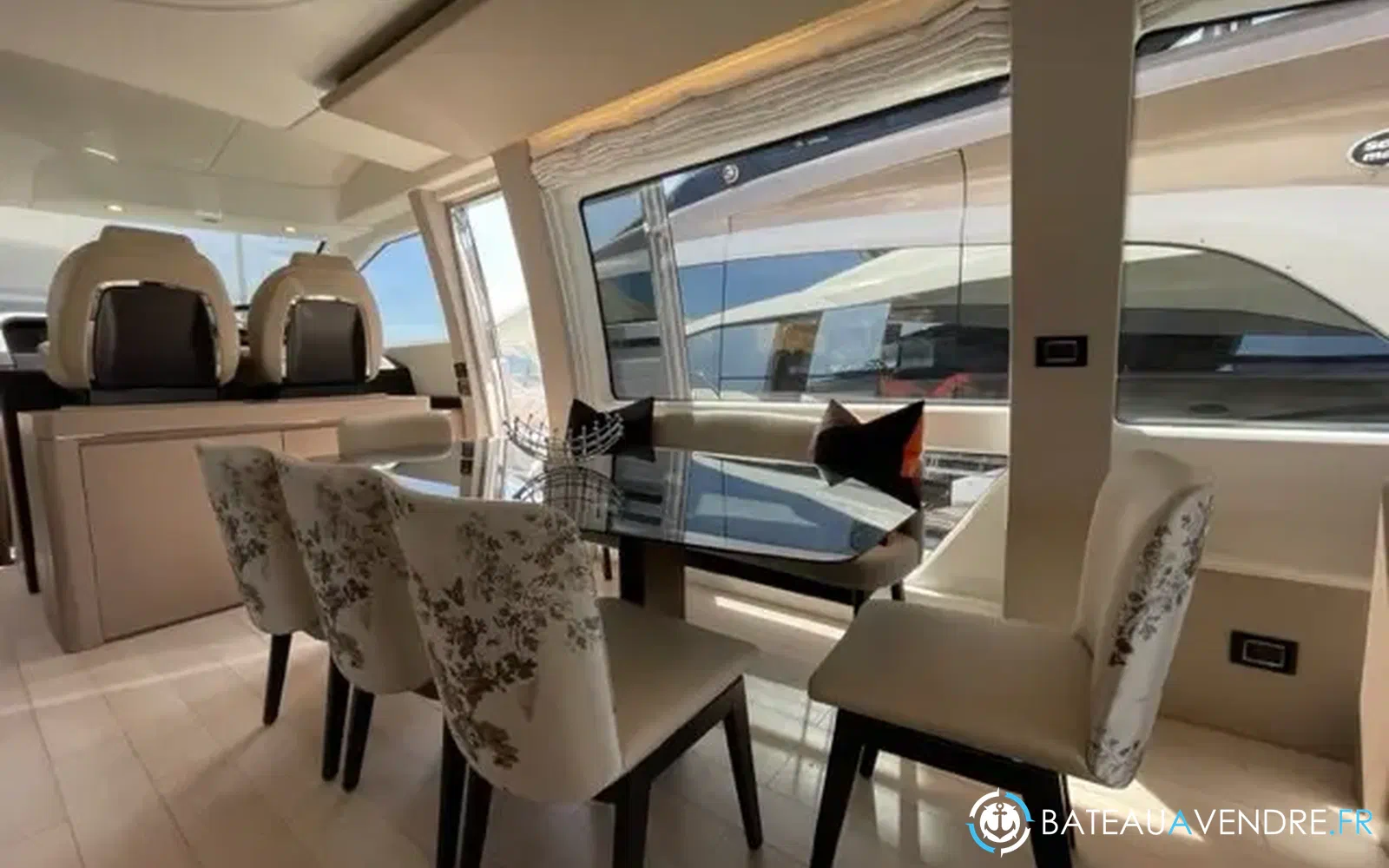 slider 14 Azimut 72 flybridge