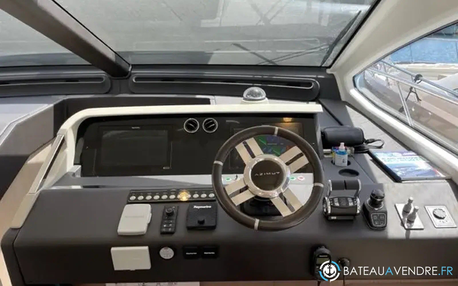 slider 15 Azimut 72 flybridge