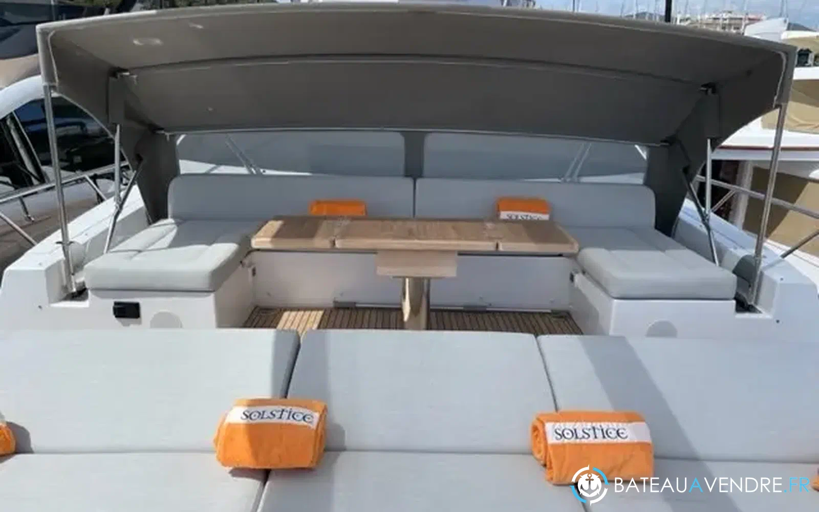 slider 6 Azimut 72 flybridge