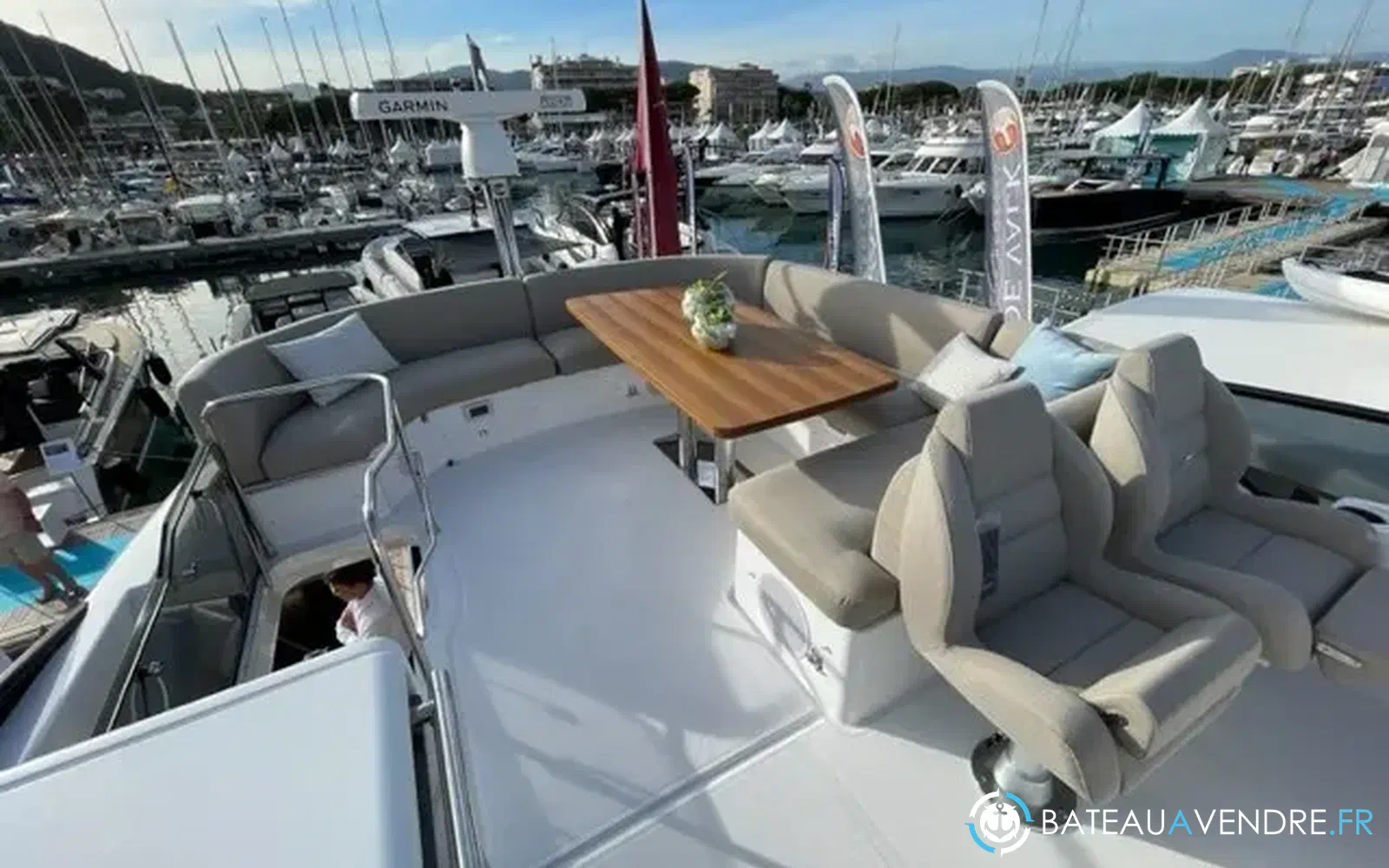 slider 19 Azimut 53 Fly