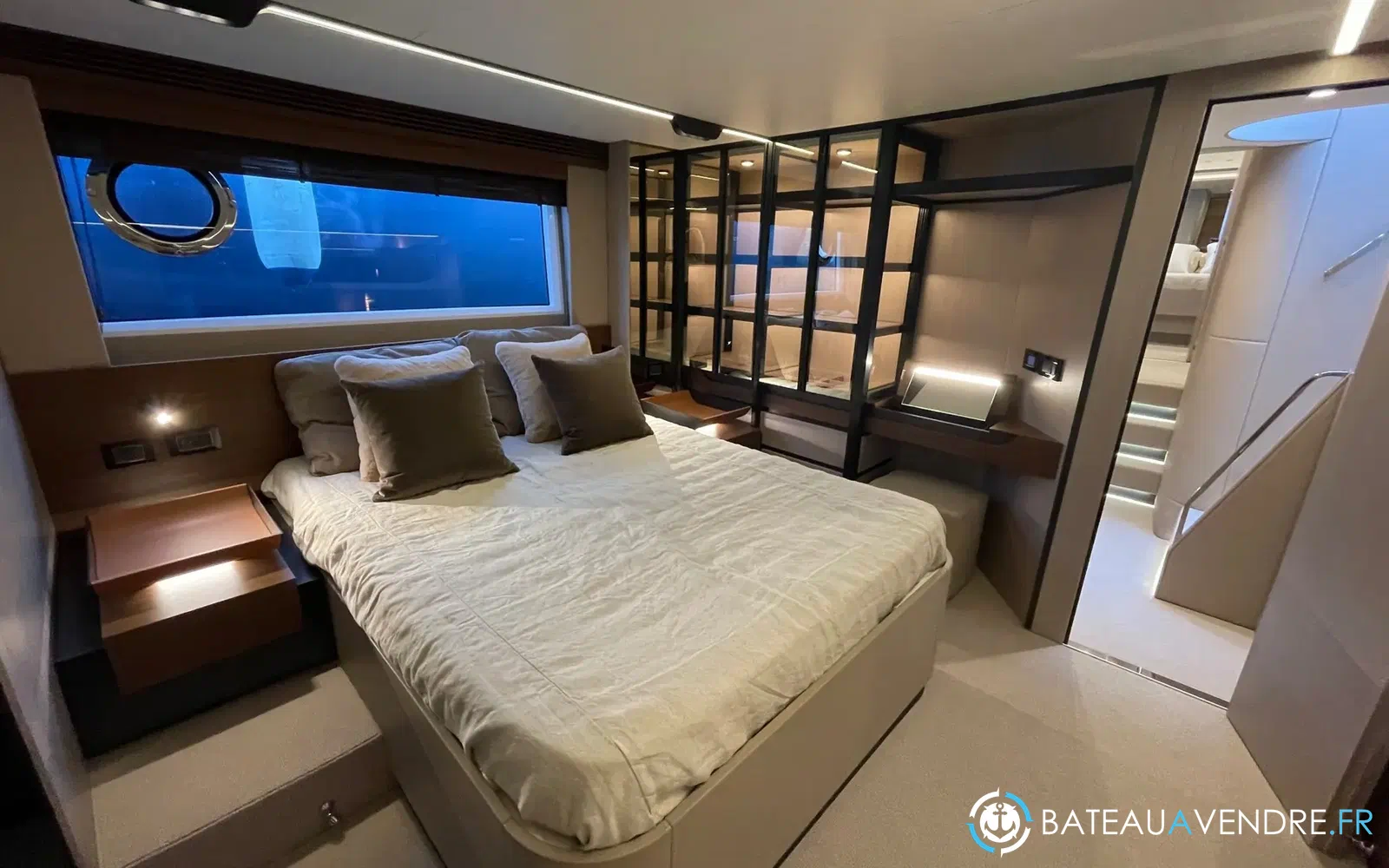slider 12 Azimut S7