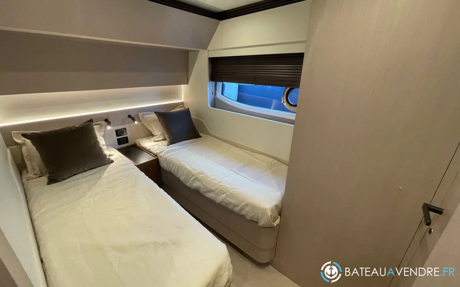 slider 16 Azimut S7