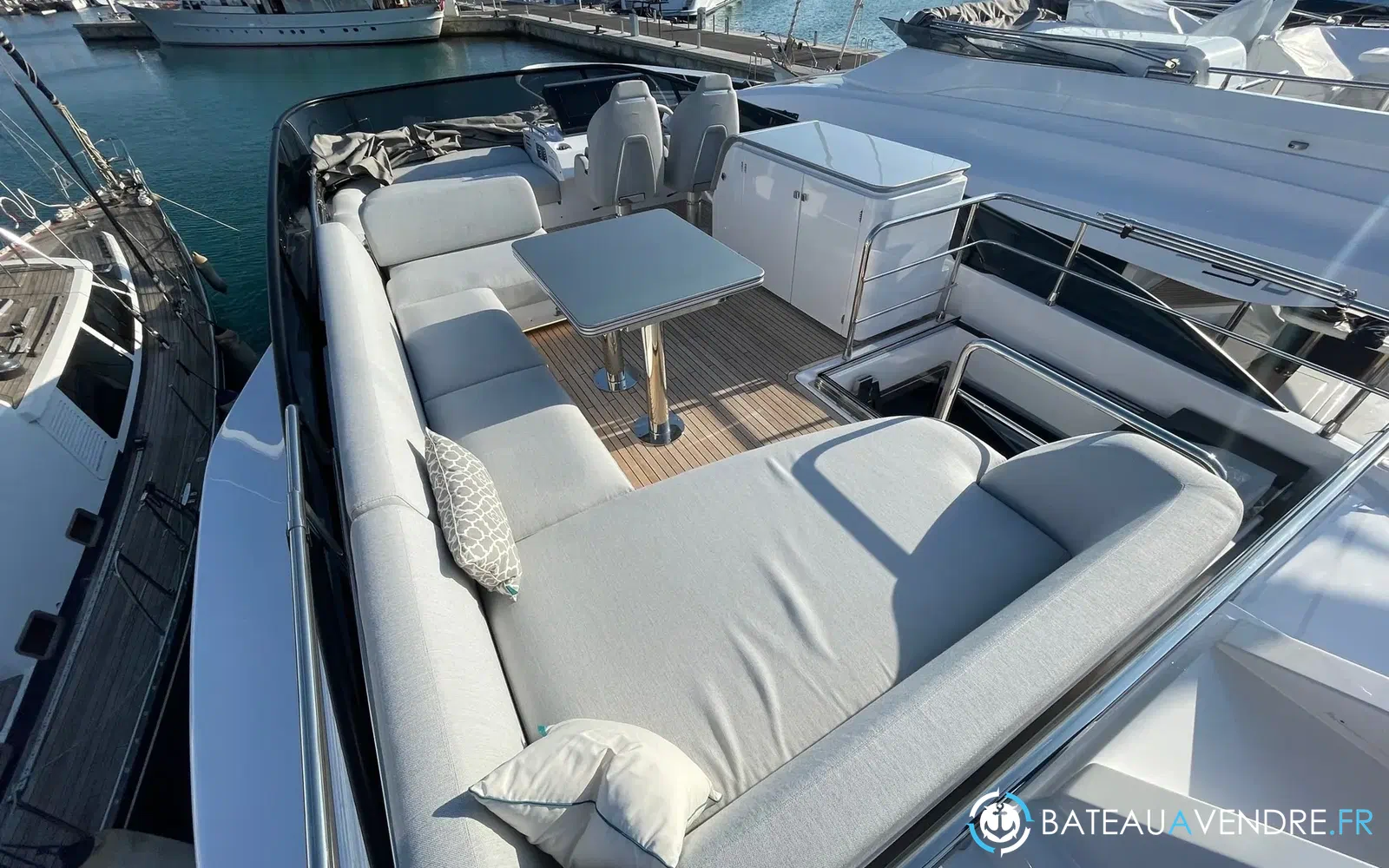 slider 21 Azimut S7