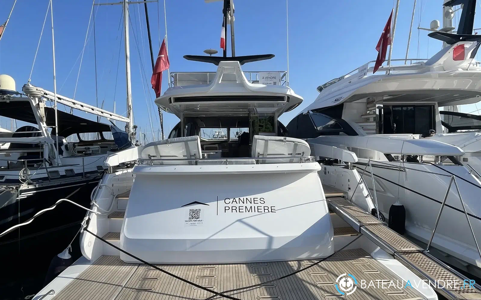 slider 2 Azimut S7