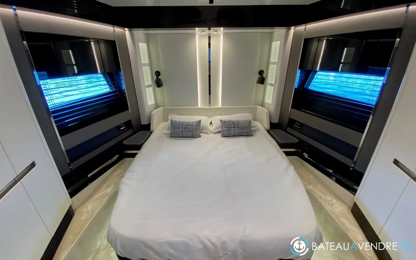 slider 18 Azimut S8