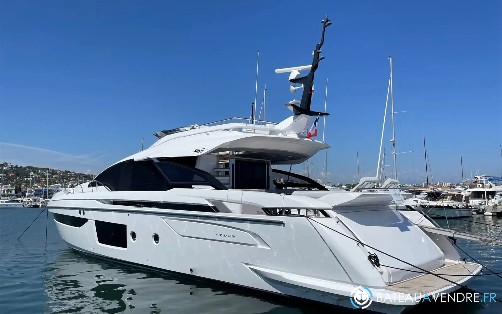 slider 1 Azimut S8