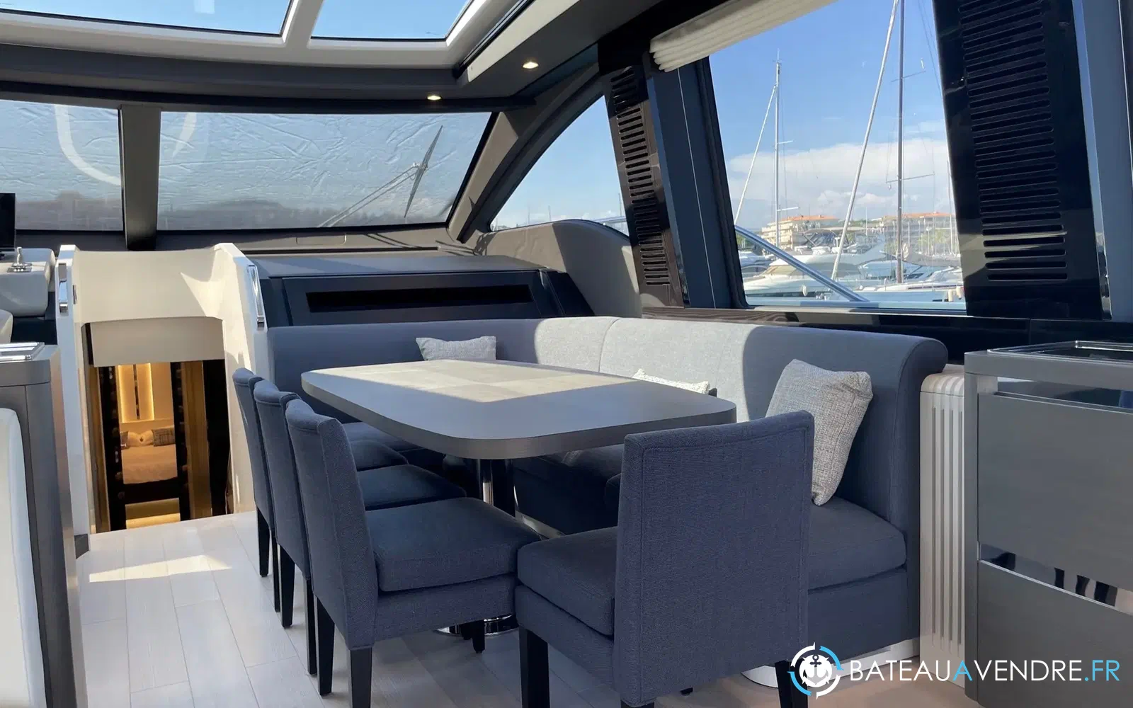 slider 6 Azimut S8