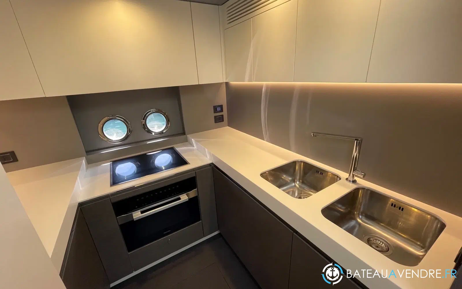 slider 8 Azimut S8