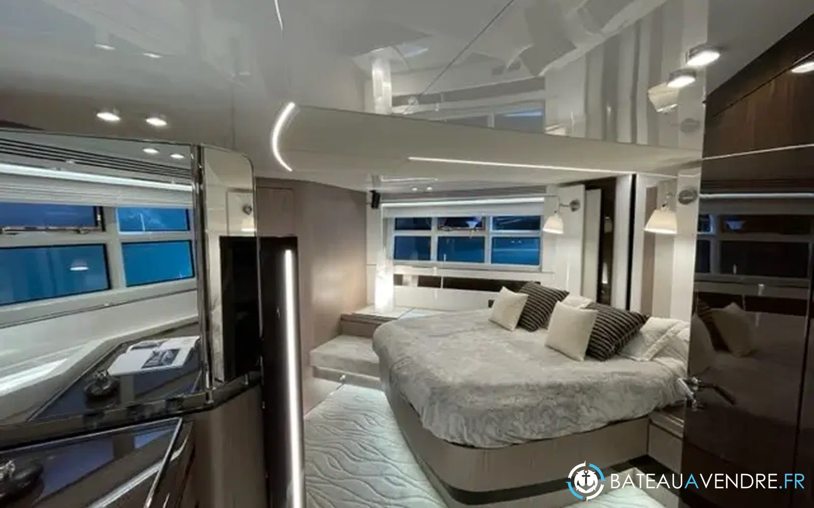 slider 11 Azimut S7